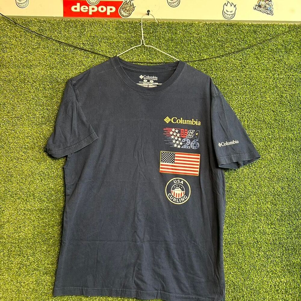 Columbia-sportswear Men's Navy and Blue T-shirt